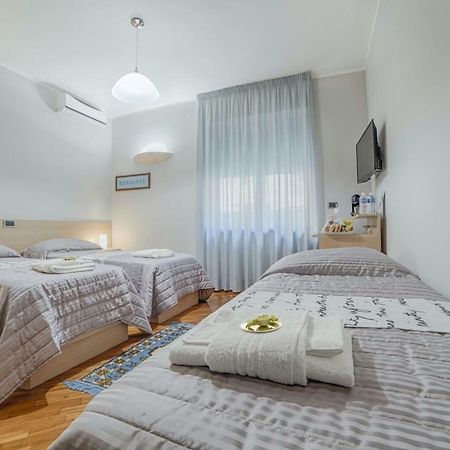 B&B Studio 162 Bari Bagian luar foto