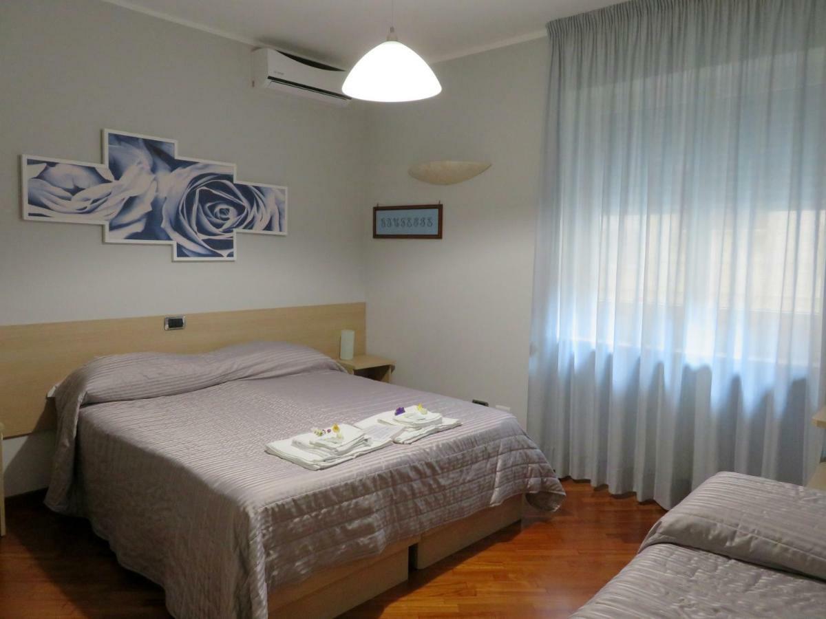 B&B Studio 162 Bari Bagian luar foto